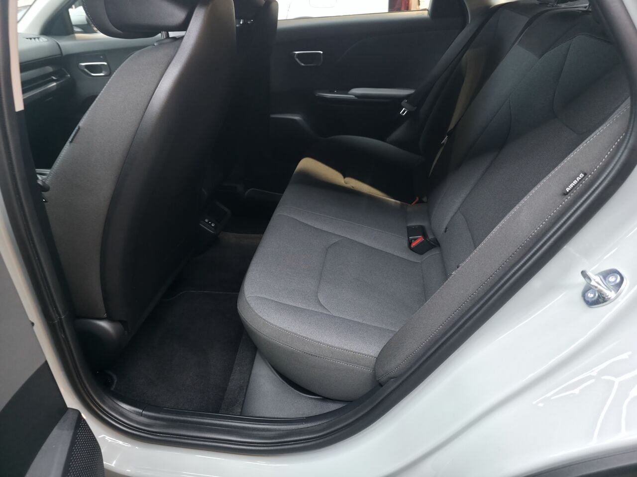 2025 Kia K4 Morning Haze Blainville - photo #10