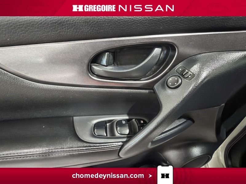 Nissan Qashqai 2023 Blanc Laval - photo #13