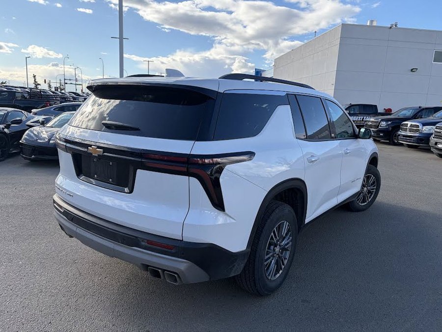 2026 Chevrolet Traverse LT AWD 2.5L | Trailering Package White
