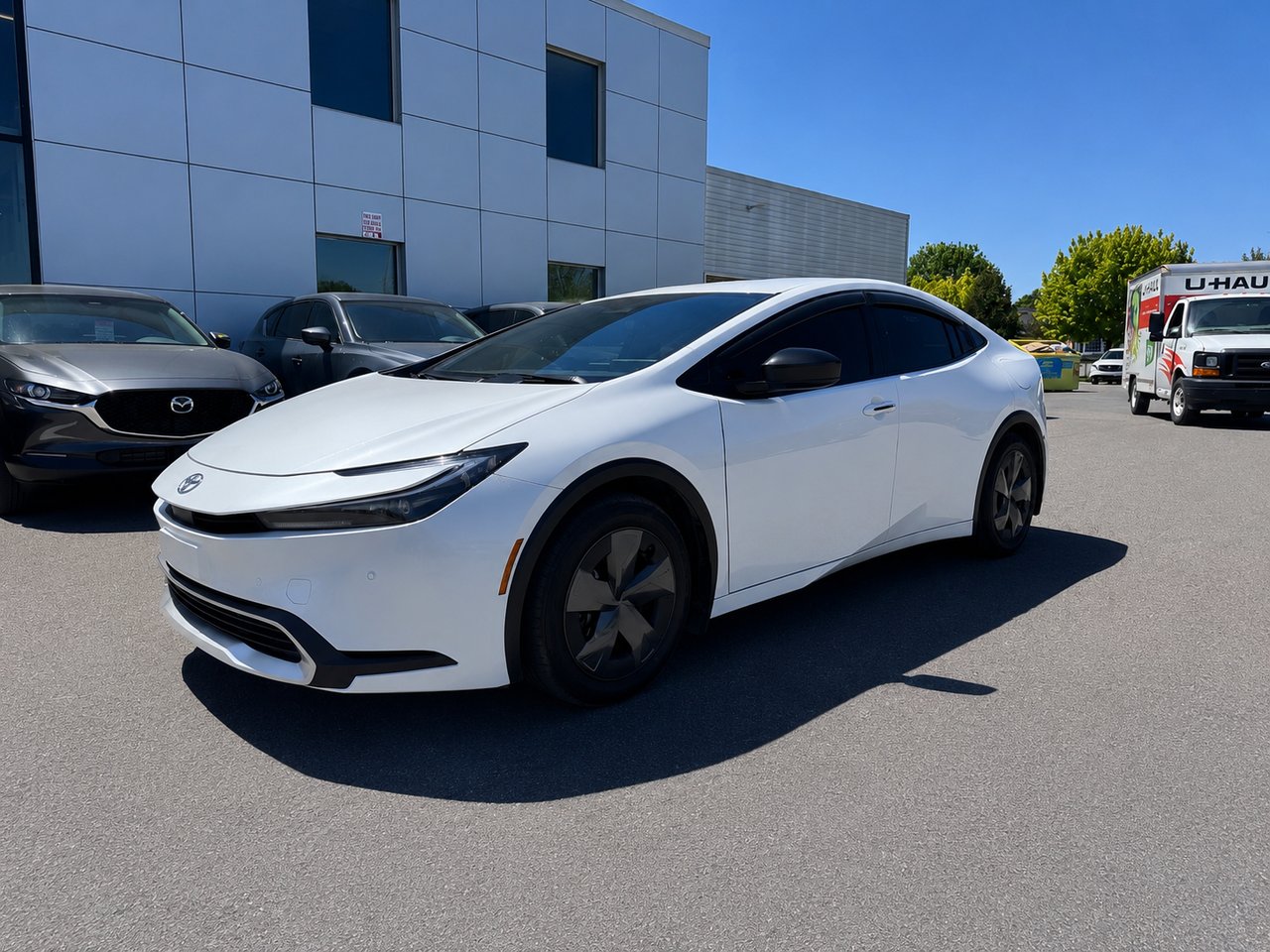 Toyota Prius hybride branchable JAMAIS ACCIDENTÉ / AUTONOMIE COMBINÉ DE PRES DE 980 KM 2025 Blanc Châteauguay - photo #2