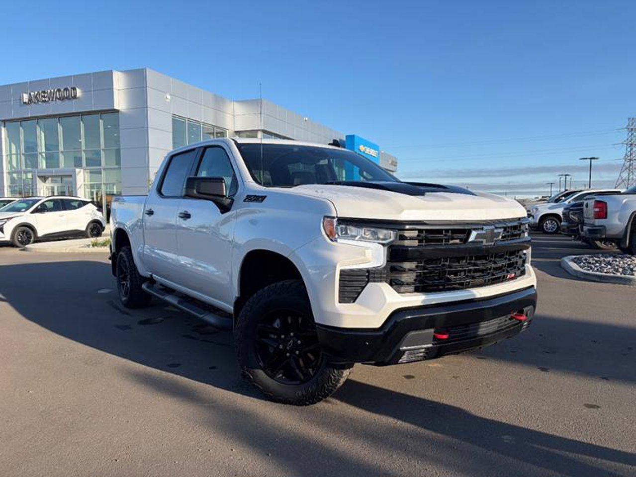 2024 Chevrolet Silverado 1500 4WD Crew Cab 147 LT Trail Boss White Sherwood Park - photo #1