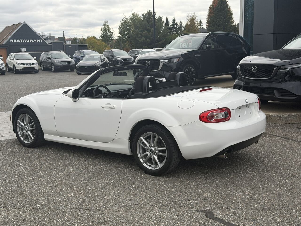 2015 Mazda MX-5 White Ste-Marie - photo #5