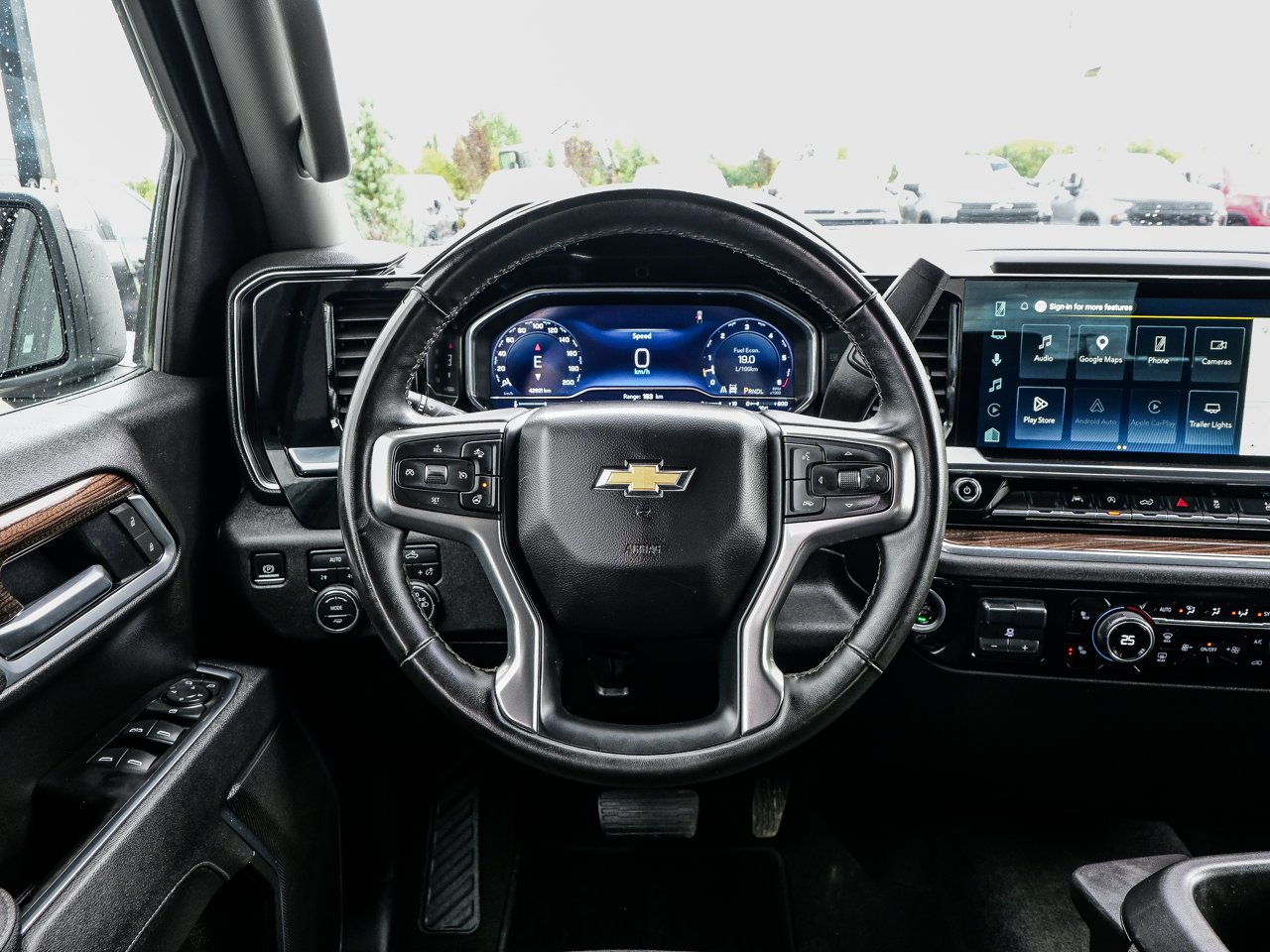 2025 Chevrolet Silverado 1500 4WD Crew Cab 147 LT White Sherwood Park - photo #19