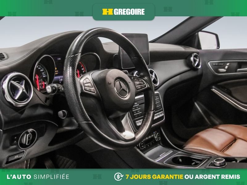 2019 Mercedes Benz GLA Black Saint-Eustache - photo #11
