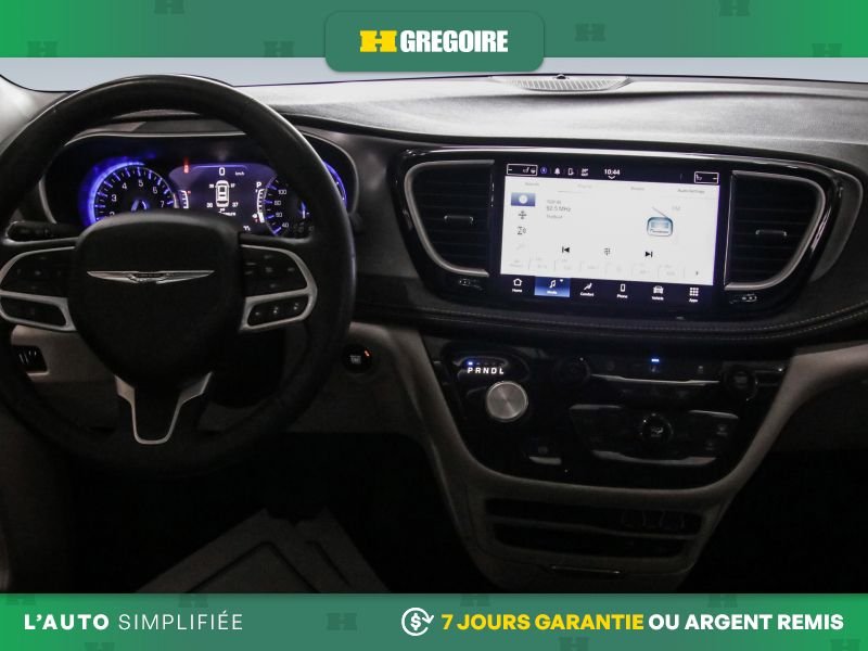 2022 Chrysler Pacifica White Laval - photo #15