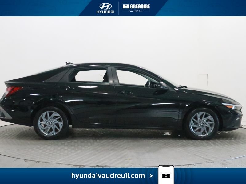 2025 Hyundai Elantra Black Laval - photo #12