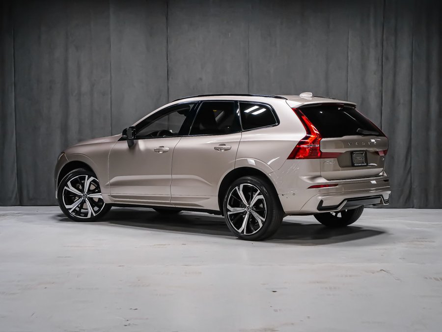 Volvo XC60 Ultimate Dark Theme 2023 Mauve