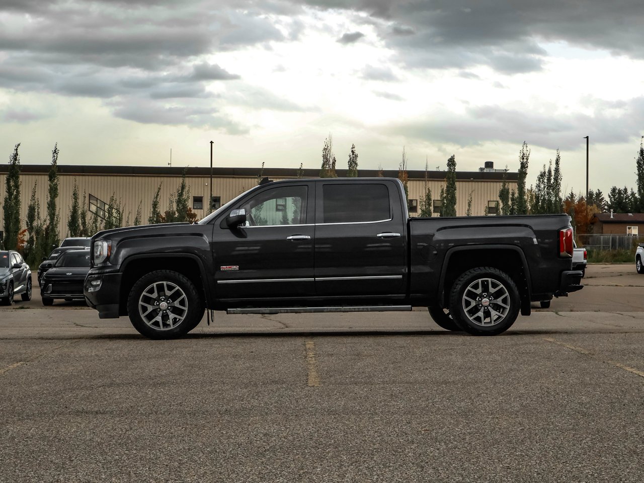 2016 GMC Sierra 1500 4WD Crew Cab 143.5 SLT Black Sherwood Park - photo #4