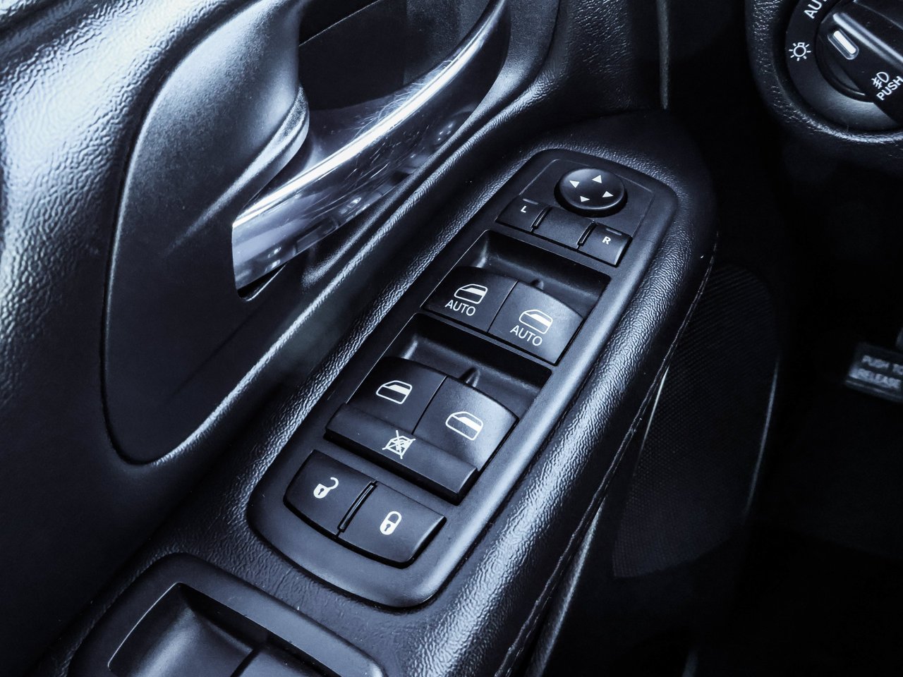 2020 Dodge Grand Caravan Premium Plus 2WD Black Sherwood Park - photo #19