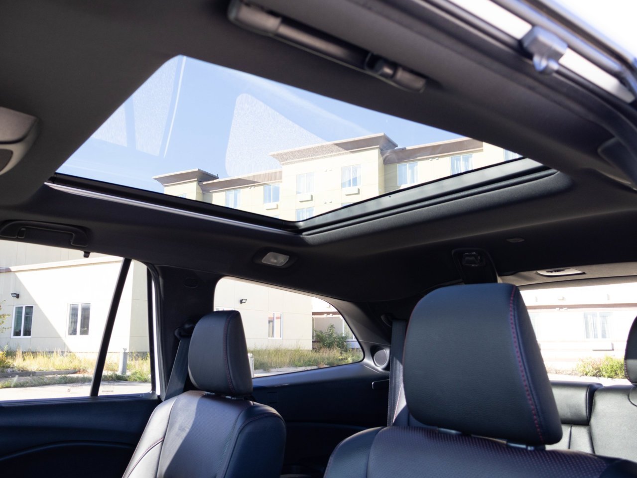 2020 Honda Pilot Black Edition AWD White Sherwood Park - photo #15