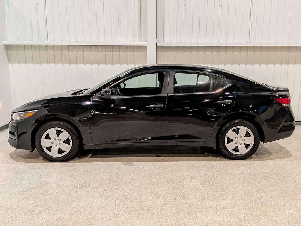 2024 Nissan Sentra S Plus CVT Black Val-David - photo #3