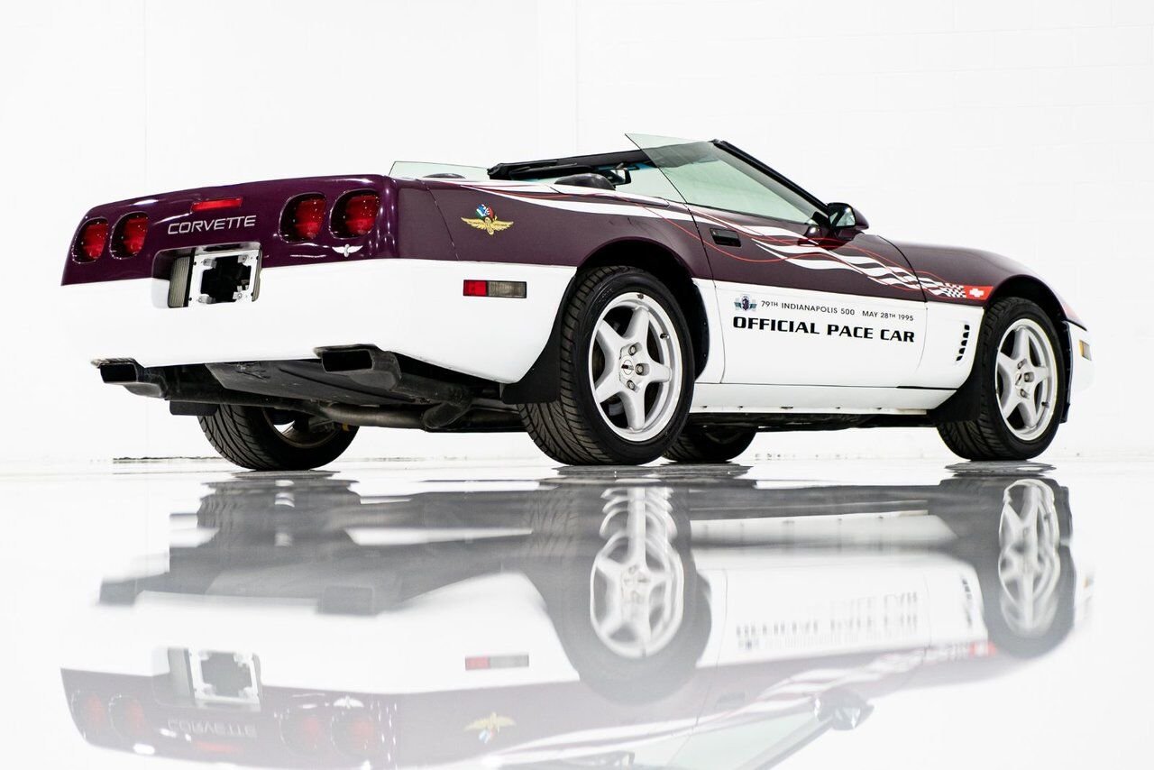 Chevrolet Corvette Convertible Pace Car 1995 Mauve Montréal - photo #35