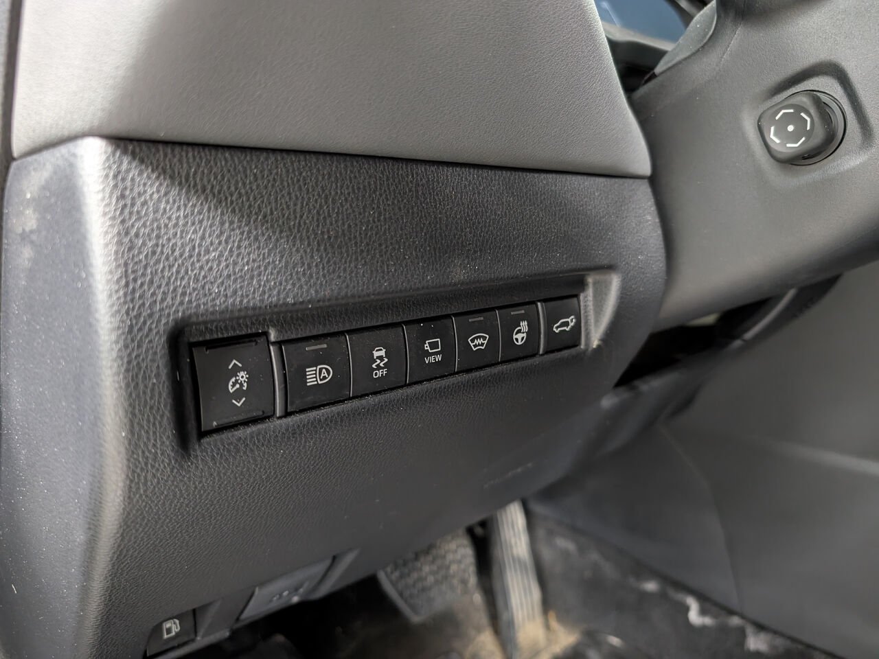 Toyota Venza Hybride LIMITED/AWD/SIÈGES CHAUFFANTS/TOIT PANORAMIQUE FIXE/VOLANT CHAUFFANT/BLUETOOTH/AC BIZONE 2023 Noir céleste Sherbrooke - photo #12