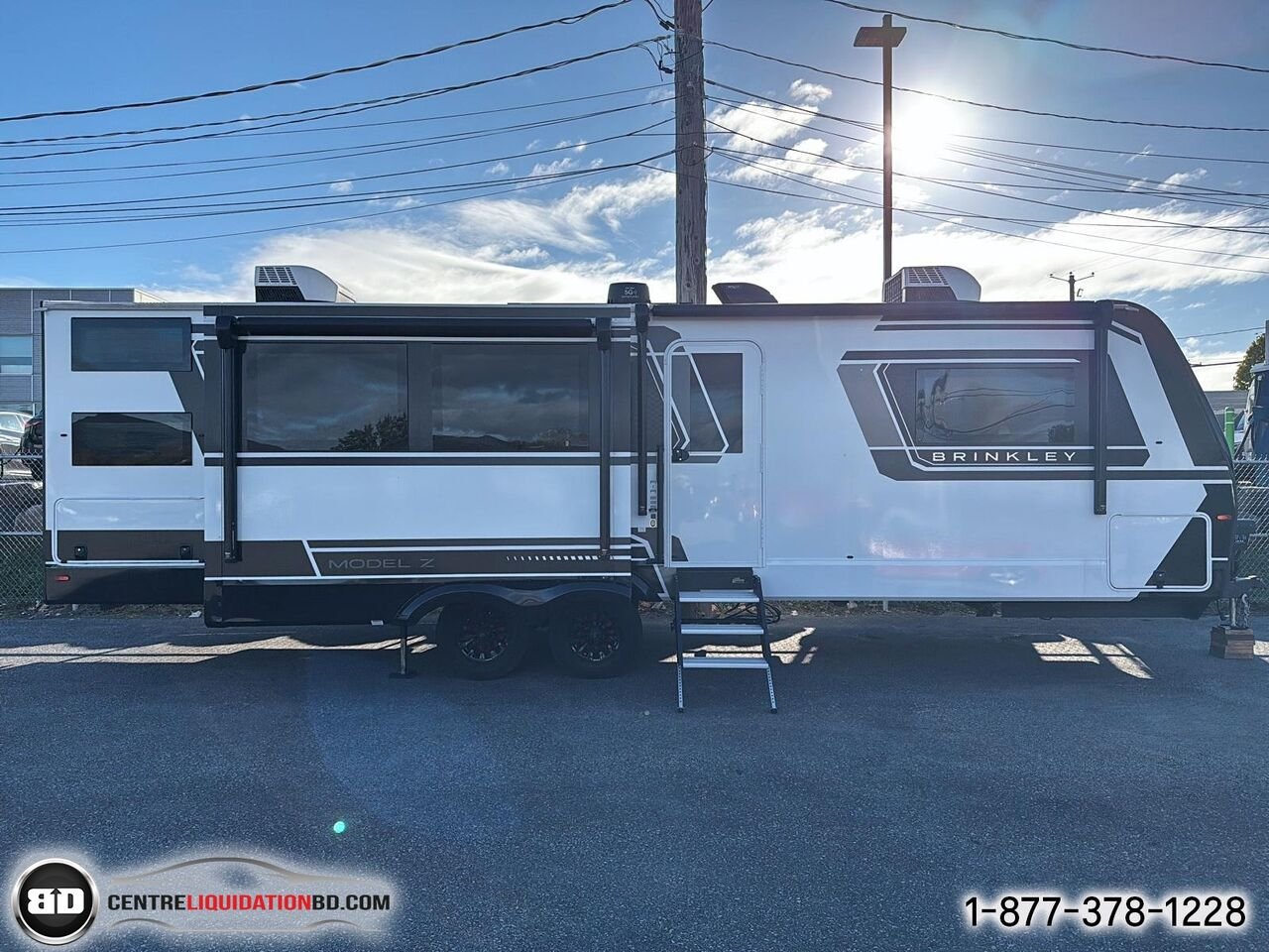 BRINKLEY Z295 | ACCOMODATION 2025 Blanc Granby - photo #1