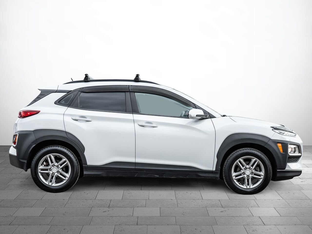 2020 Hyundai Kona White Sainte-Julienne - photo #2