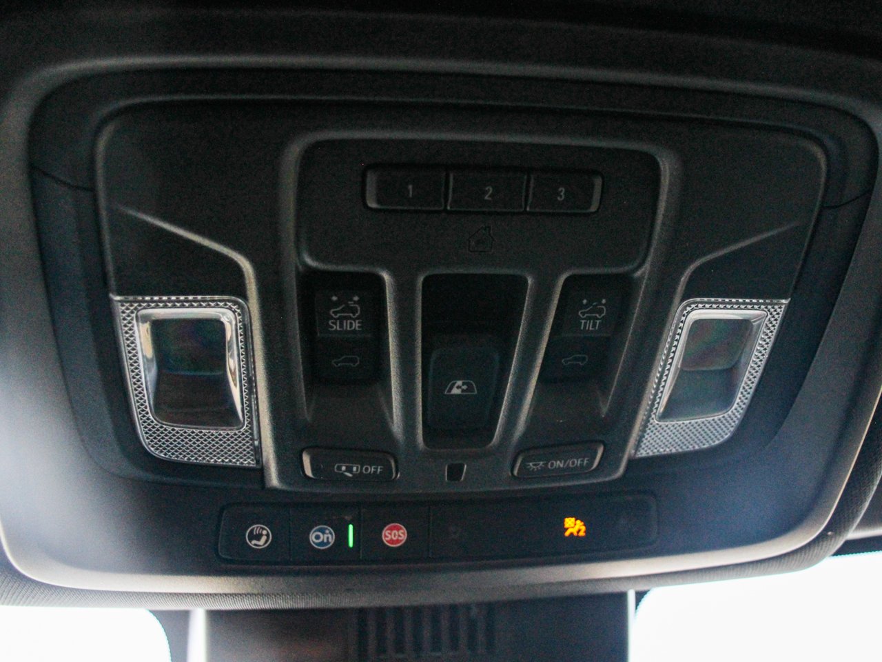 2024 GMC Sierra 3500HD 4WD Crew Cab 159 AT4 White Sherwood Park - photo #28
