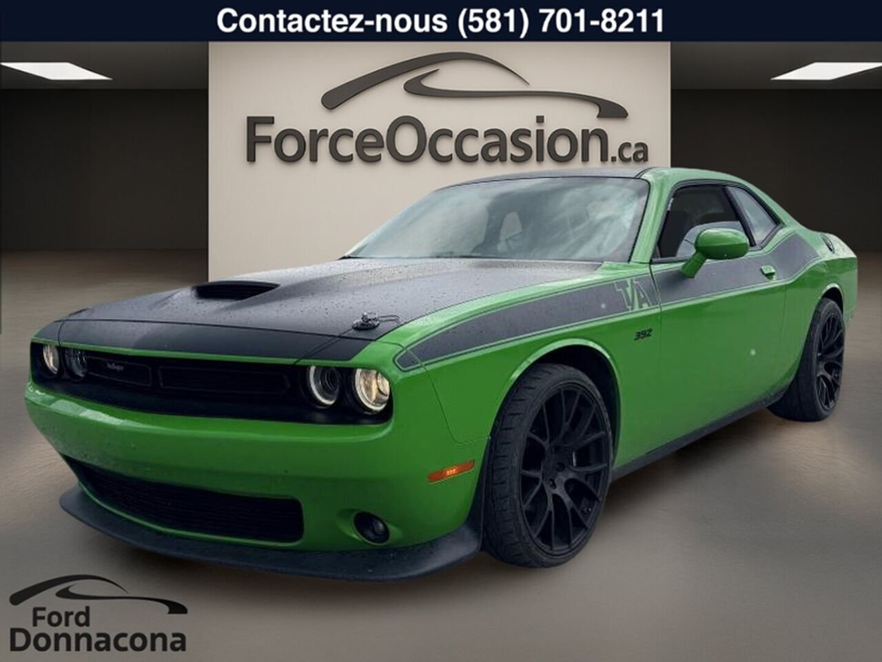 2017 Dodge Challenger Green  - photo #0