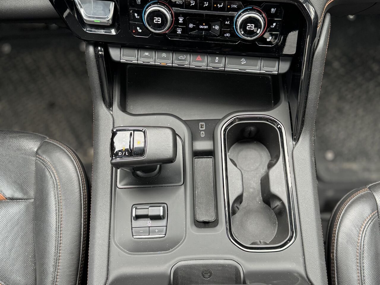 2022 GMC Sierra 1500 AT4 Black Granby - photo #23