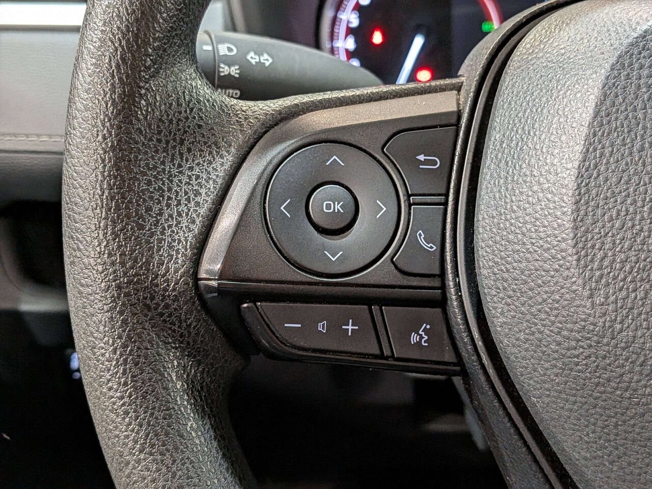 2024 Toyota RAV4 LE AWD Black Val-David - photo #13
