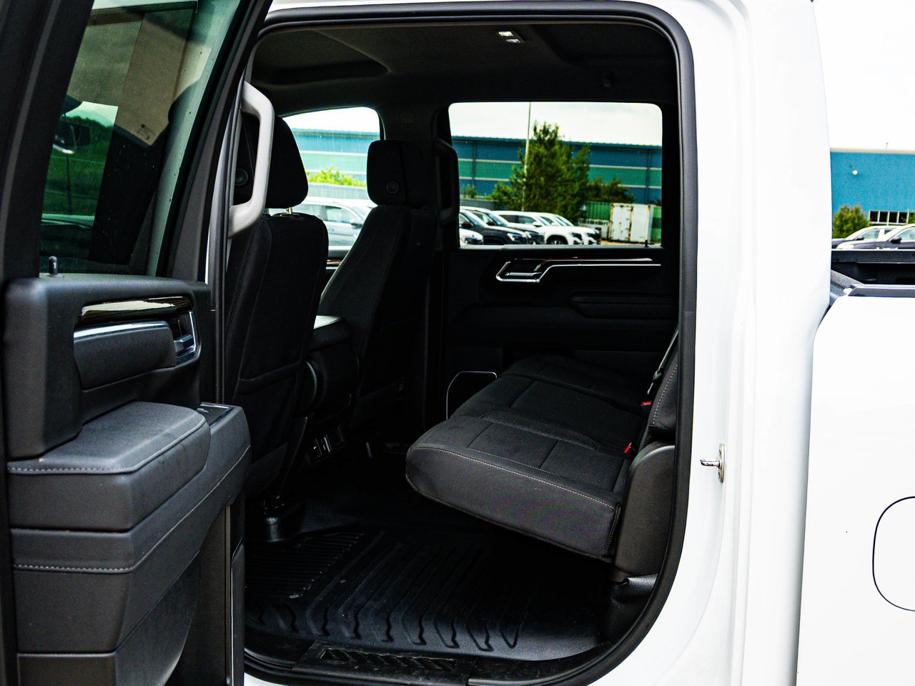 2025 Chevrolet Silverado 2500HD 4WD Crew Cab 159 LT White Sherwood Park - photo #27