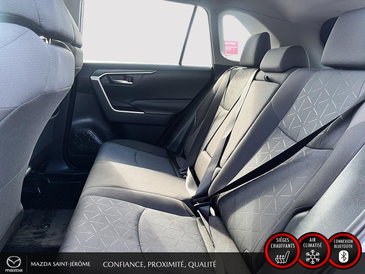 Toyota RAV4 XLE | TOIT OUVRANT | AWD | 2020 Argent Saint-Jérôme - photo #18