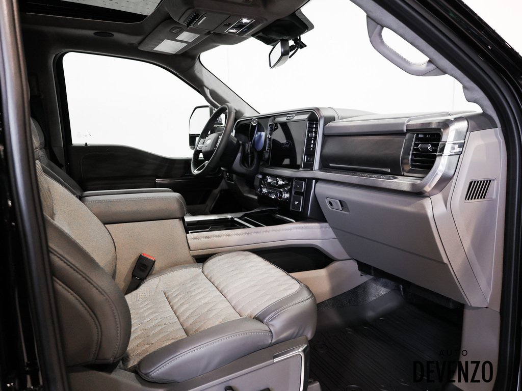 2026 Ford Super Duty F-450 DRW Black Saint-Eustache - photo #6