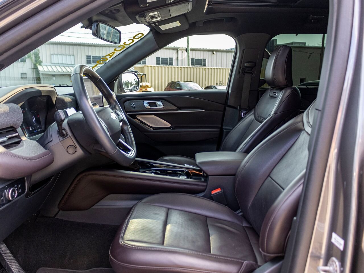 Ford Explorer Platinum 4 RM 2025 Gris Châteauguay - photo #26