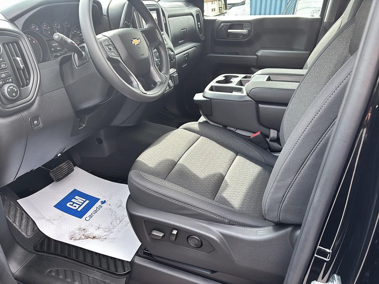 CHEVROLET Silverado 1500 PERSONNALISÉE 2026 NOIR Saint-Hyacinthe - photo #7