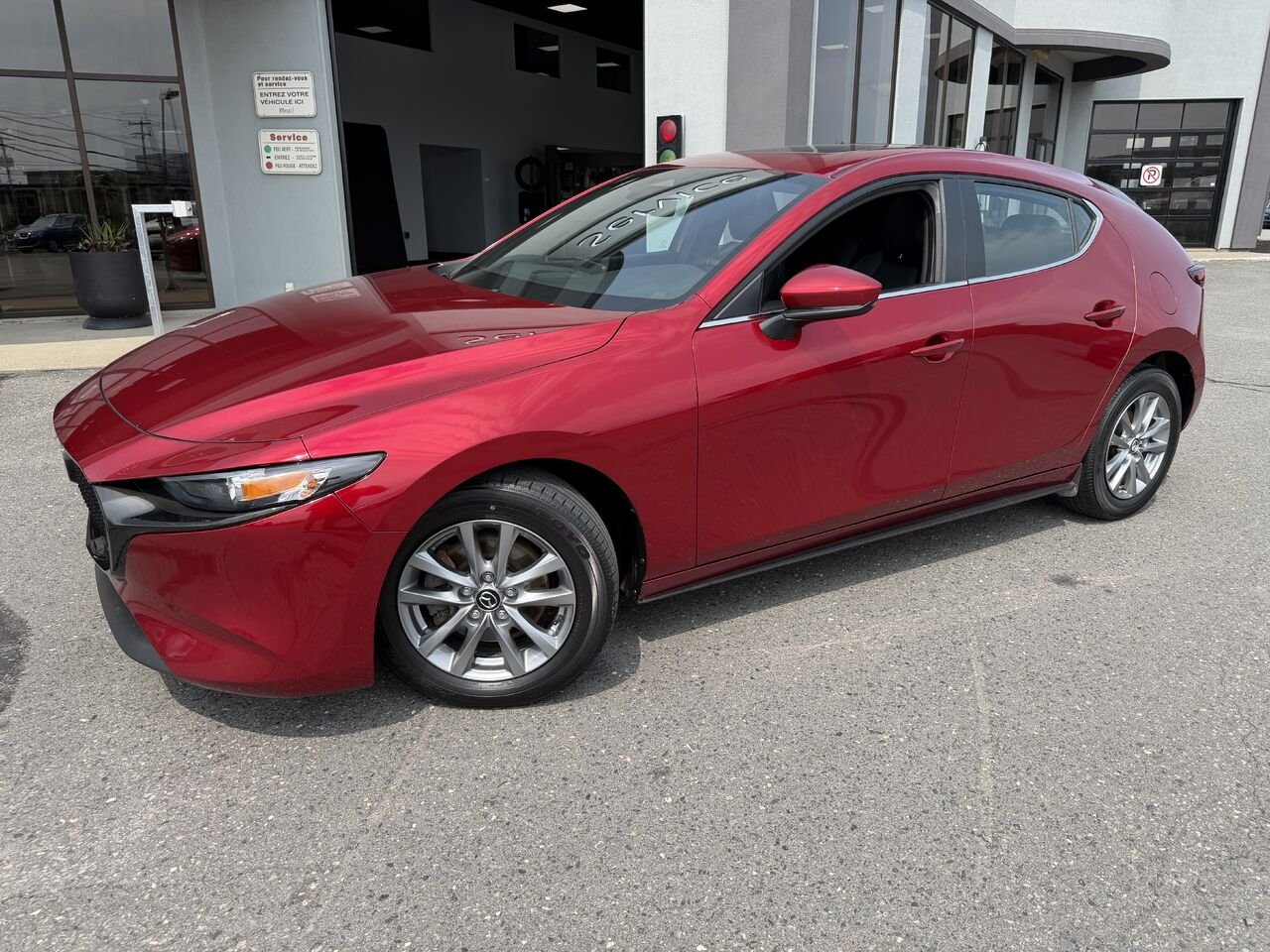 Mazda Mazda3 Sport 2025 Rouge Lac Mégantic - photo #0