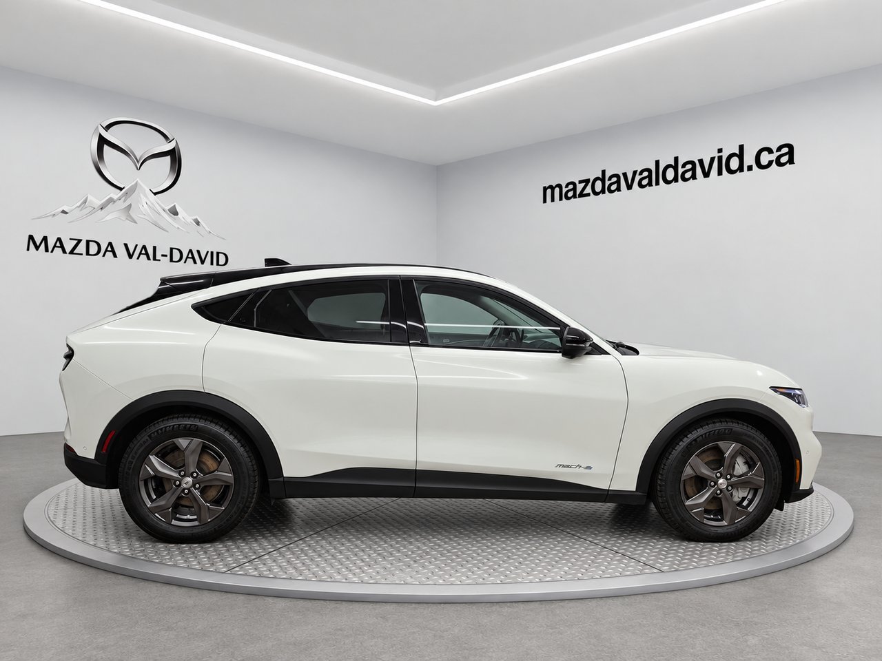 Ford Mustang Mach-E Sélect 2023 Blanc Val-David - photo #7