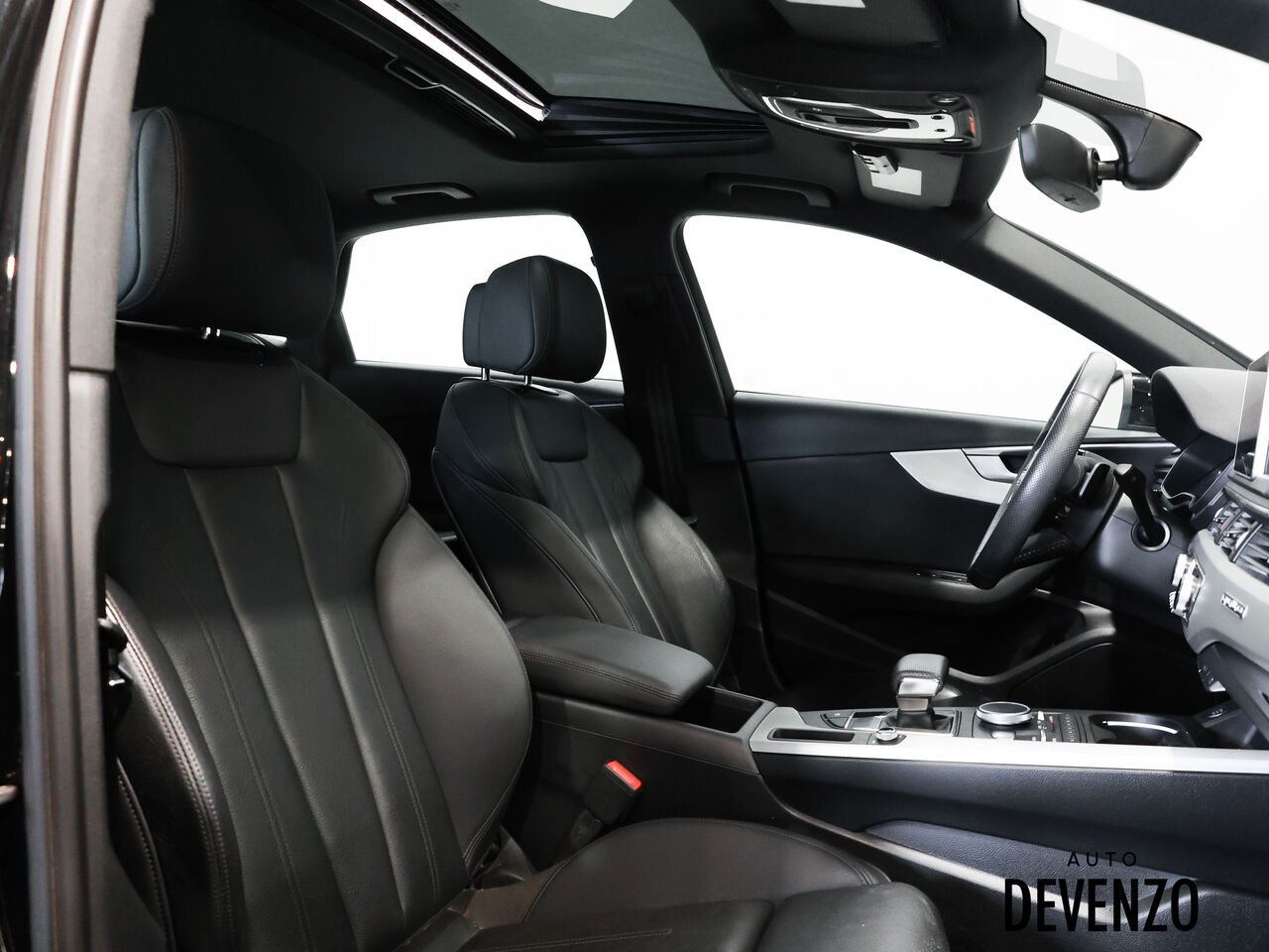 2019 Audi berline A4 Black Saint-Eustache - photo #8