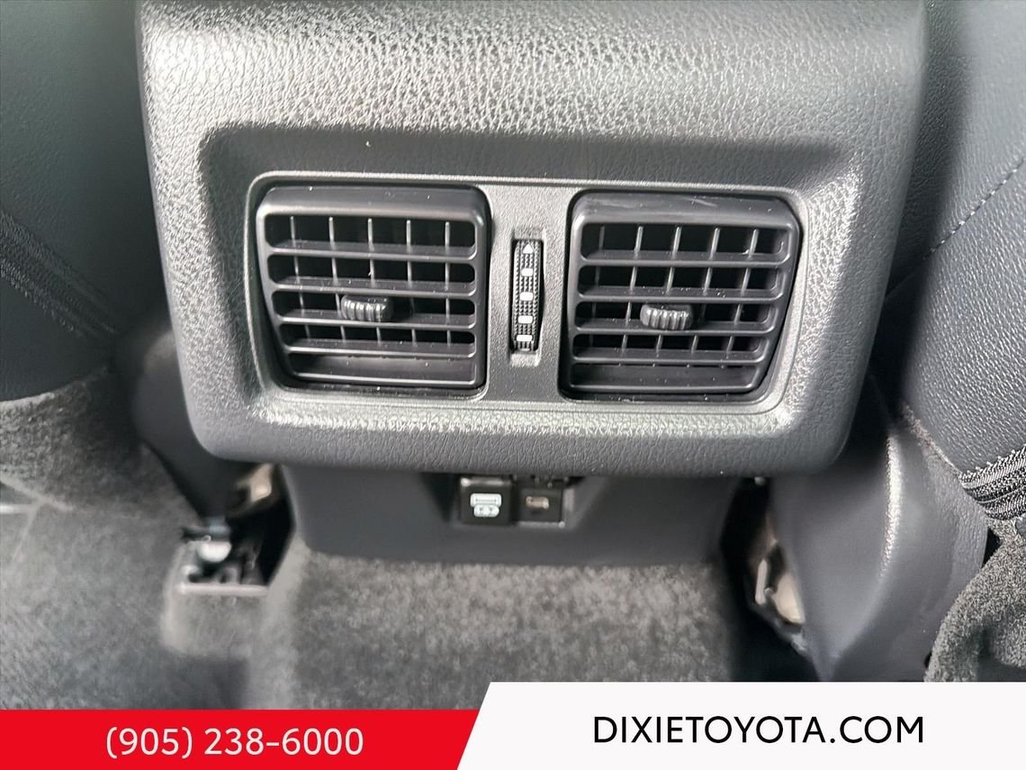 2026 Toyota Camry Power Sunroof, Leather Interior, Heated Seats, Alloy Wheels, Heated Steering Wheel, Bluetooth Midnight Black Metallic Mississauga - photo #32