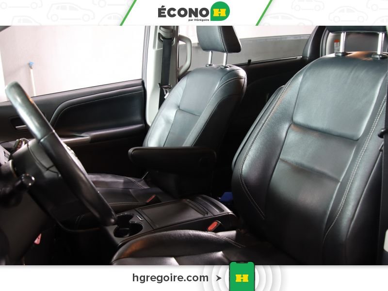 Toyota Sienna 2018 Gris Blainville - photo #15