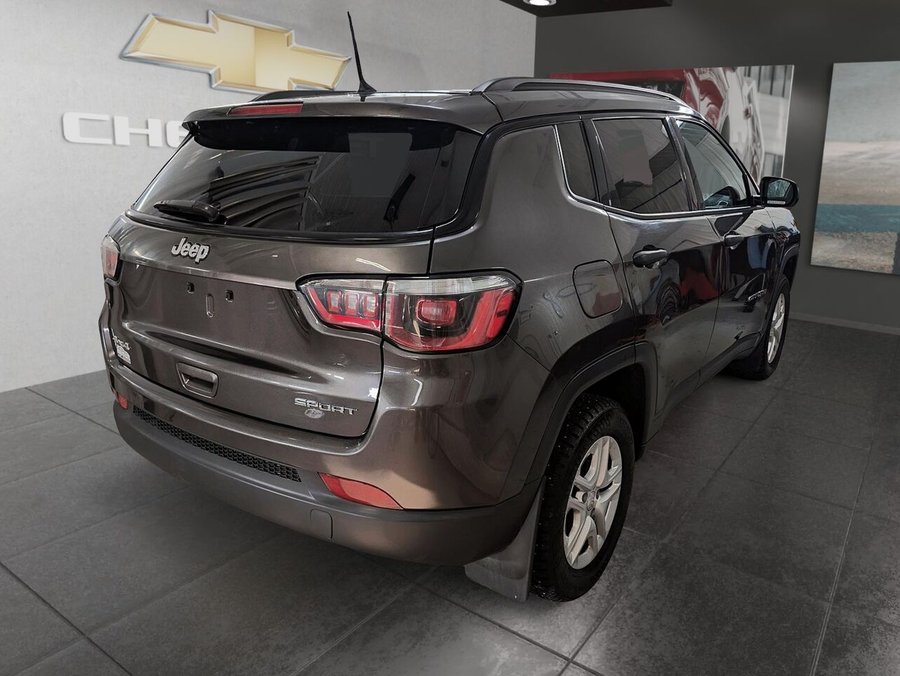 JEEP COMPASS SPORT 2018 Gris