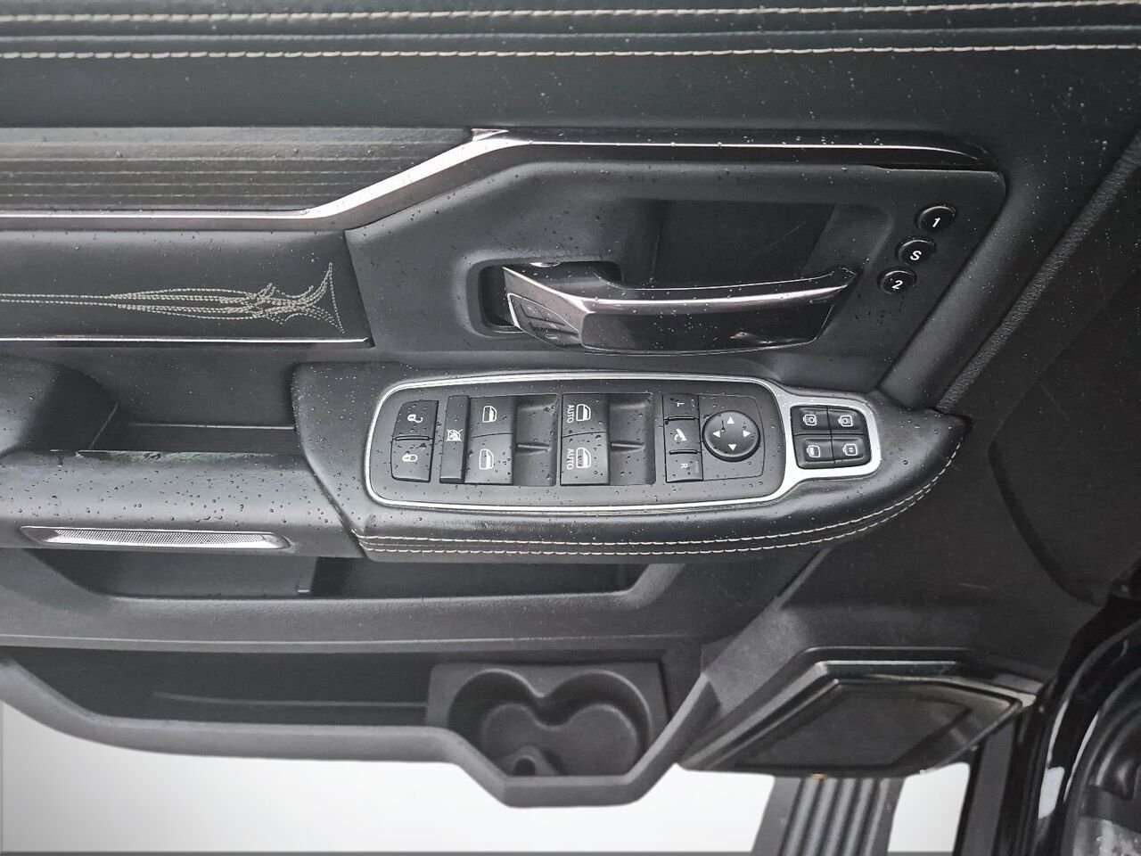 Ram 2500 2F389A | Limited ** EDITION NUIT ** LEVEL 1 ** TOIT ** 6,4 pi 2023 Noir Saint-Jérôme - photo #10