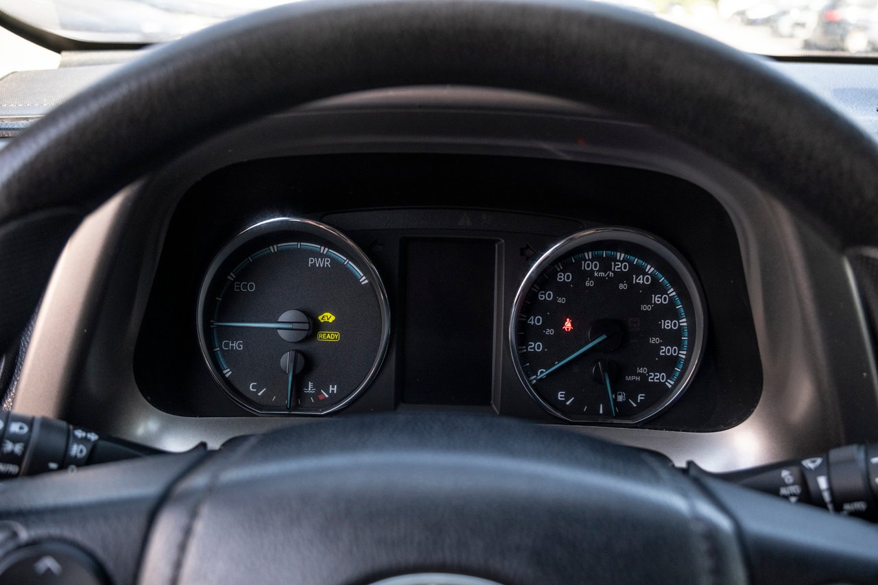 2018 Toyota RAV4 Grey Gatineau - photo #13