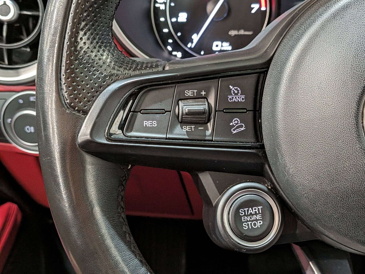2020 Alfa Romeo Stelvio AWD Black Val-David - photo #15