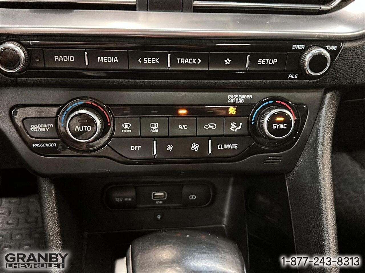 2022 Kia Niro Plug-in Hybrid EX TA | 25-0919B Red Granby - photo #17