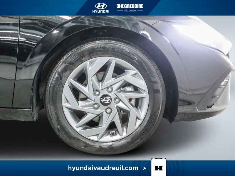 2025 Hyundai Elantra Black Blainville - photo #32