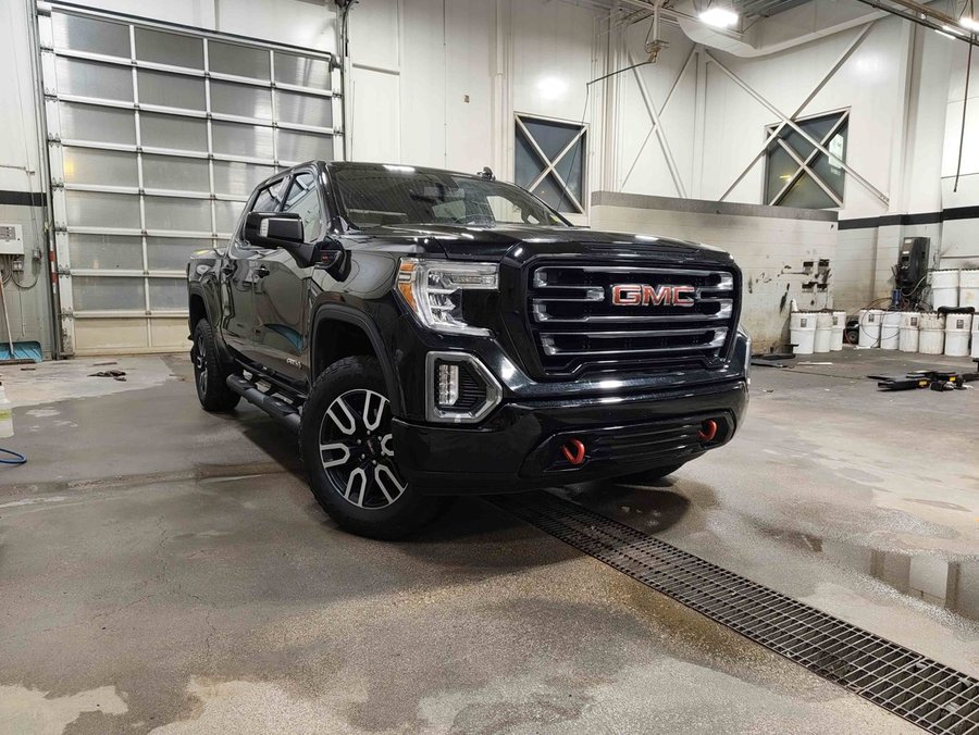 2022 GMC Sierra 1500 Limited AT4 6.2L | Heated And Cooled Leather Seats Black
