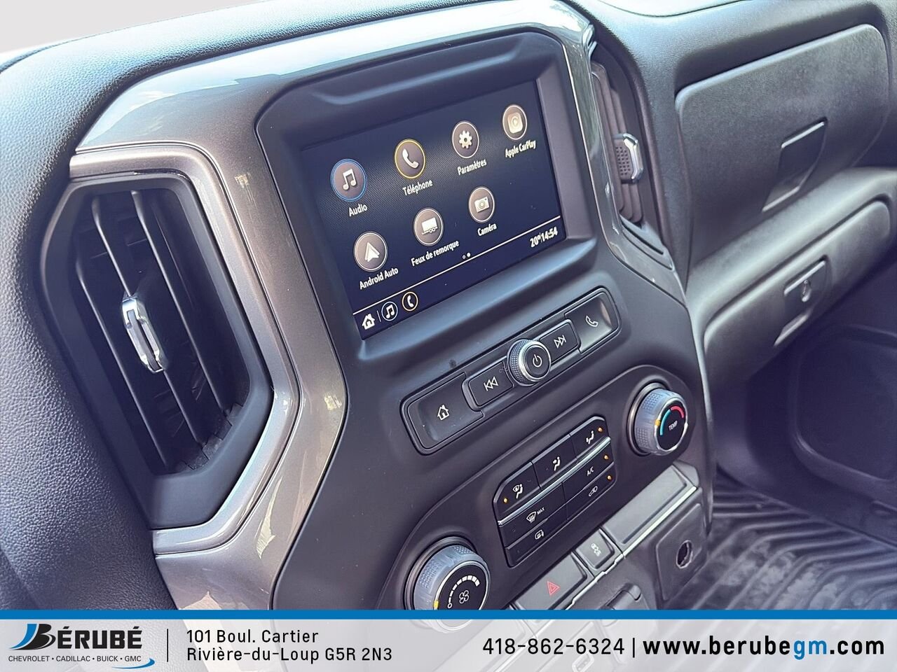 CHEVROLET 2500 4RM CAISSE LONGUE CAB MULTIPLAC Custom cabine multiplace 4RM 172 po 2023 Noir Rivière-du-Loup - photo #11