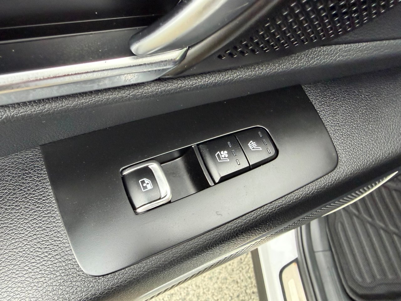 2023 Kia Telluride White Thetford Mines - photo #39
