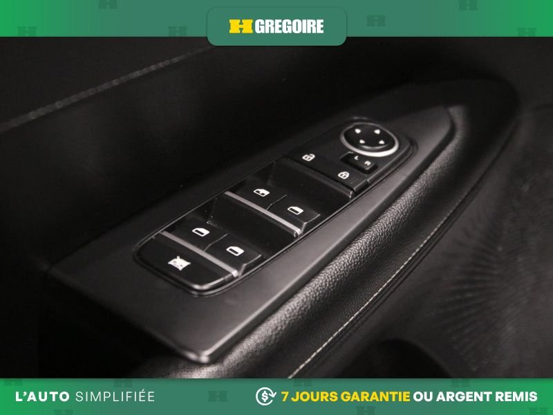 Kia Forte 822316 | EX AUTO AC GR ELECT MAGS CAM RECUL BLEUTOOTH 2021 Argent Laval - photo #15