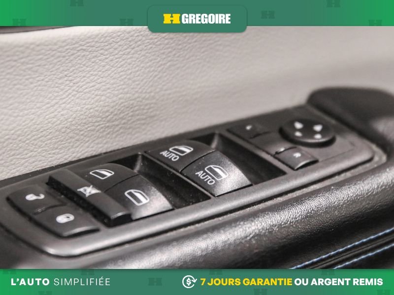 Chrysler Pacifica 822359A | Touring-L AUTO A/C GR ELECT MAGS CUIR 7PASSAGERS C 2021 Gris Laval - photo #16