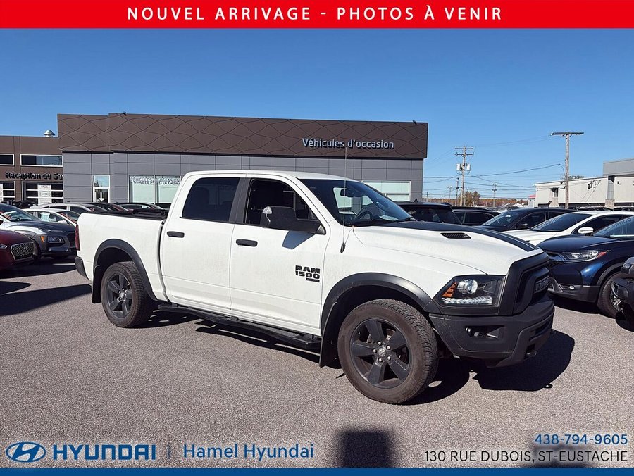 Ram 1500 Classic Warlock cabine d'équipe 4x4 caisse de 5 pi 7 po 2021 Blanc