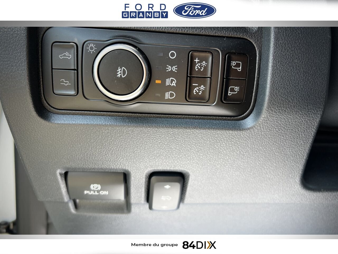 Ford Super Duty F-250 SRW 2025 Blanc Granby - photo #22