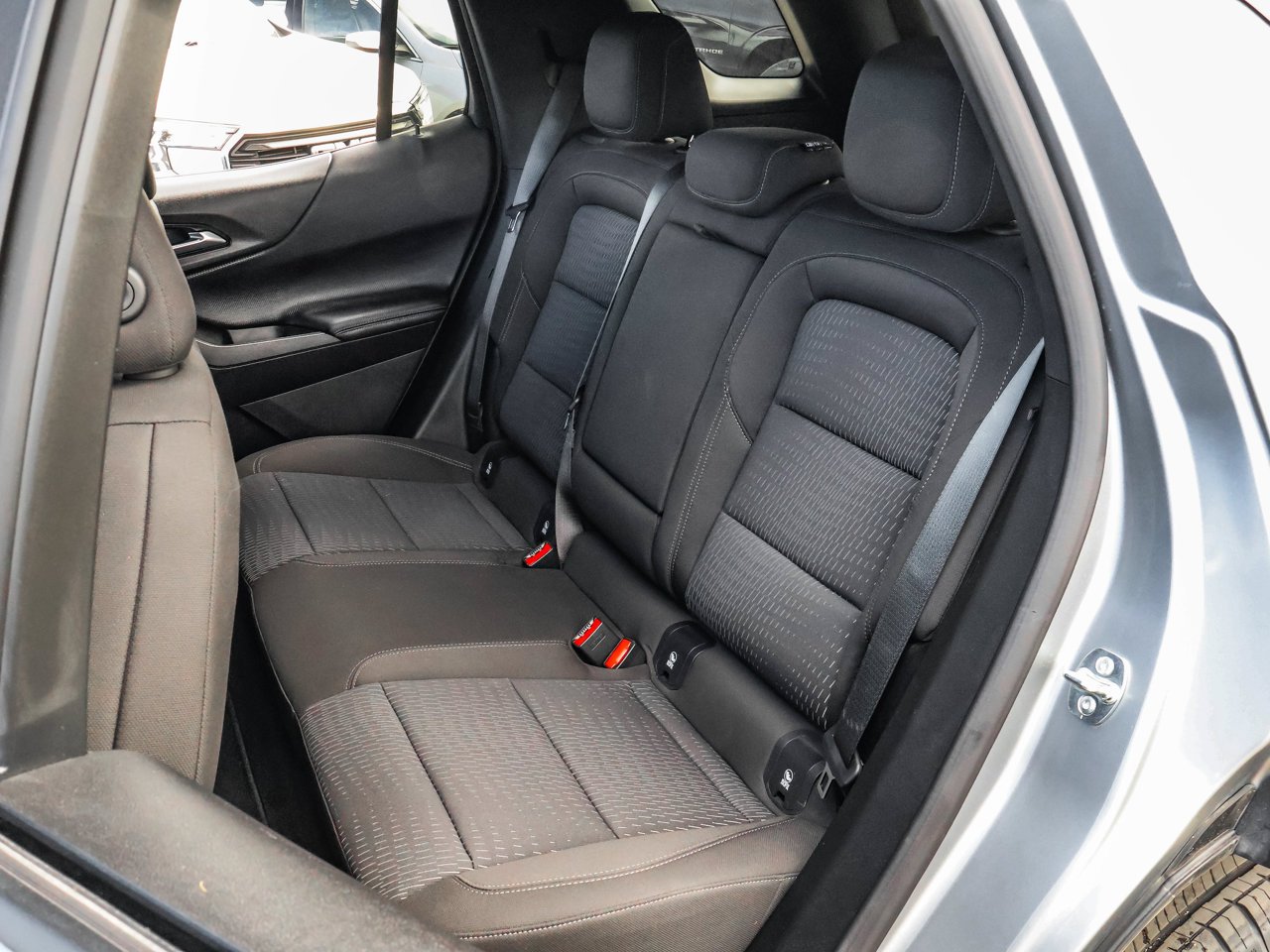 2026 Chevrolet Equinox AWD 4dr LT w/2LT Grey Sherwood Park - photo #15