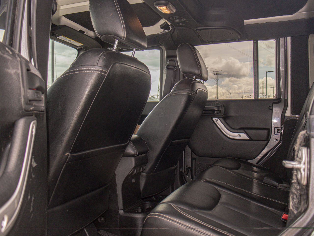 2017 Jeep Wrangler Unlimited 4WD 4dr Rubicon Grey Sherwood Park - photo #29