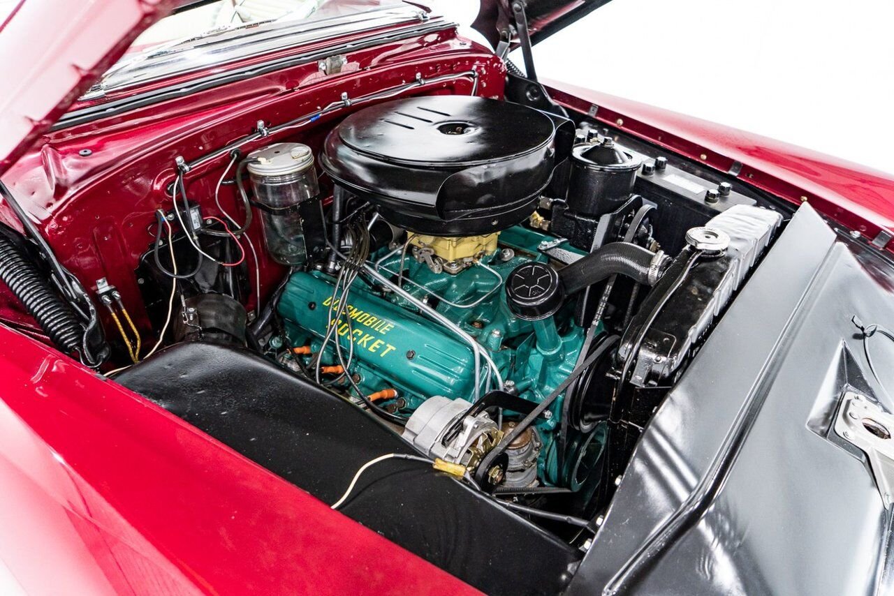 Oldsmobile 98 PRIX EN USD | Convertible Beautifully Presented from complete Restoration 1953 Rouge Montréal - photo #17