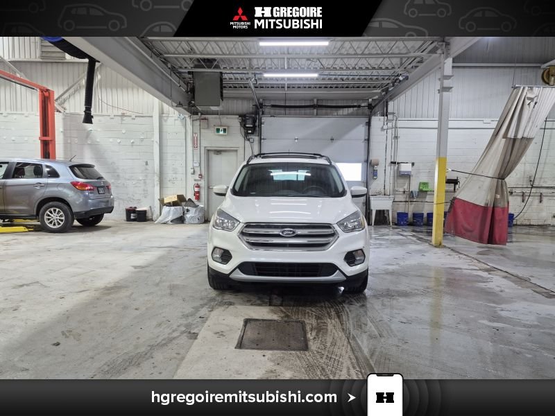 2018 Ford Escape White Laval - photo #1